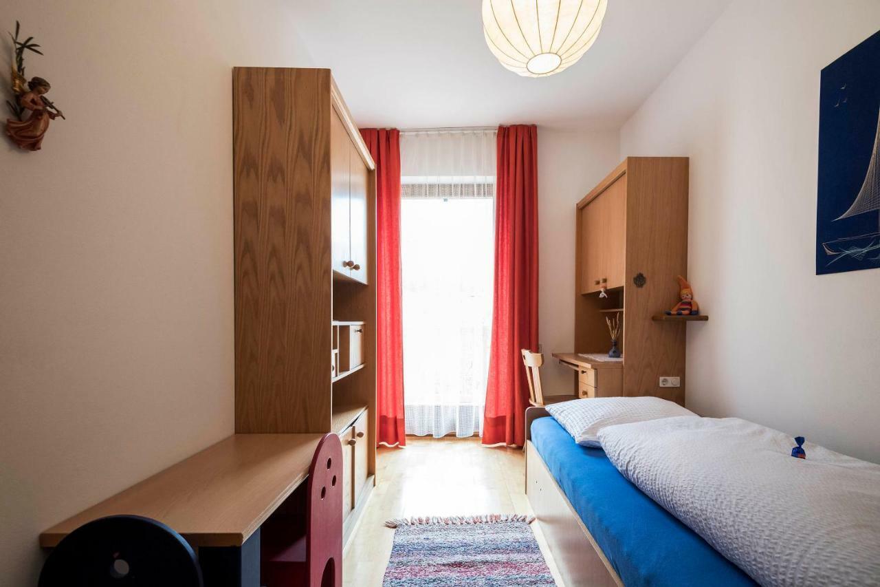Gaestehaus Pfuss Caldaro Exteriör bild